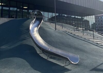 Open stainless steel tunnel slide